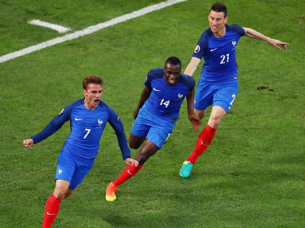 Griezmann kéo Pháp vào vòng 1/8. (Nguồn: Getty Images) Tuyển Pháp vào vòng 1/8: Điều tuyệt vời dành cho phút cuối ảnh 1