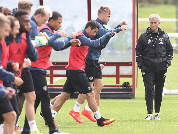 Chi tiết lịch thi đấu giao hữu của M.U dưới thời Jose Mourinho ảnh 1