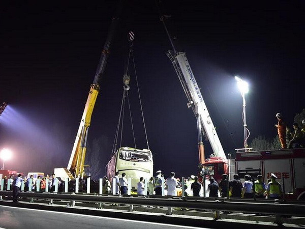 26 người thiệt mạng trong vụ tai nạn thảm khốc tại Trung Quốc ảnh 1