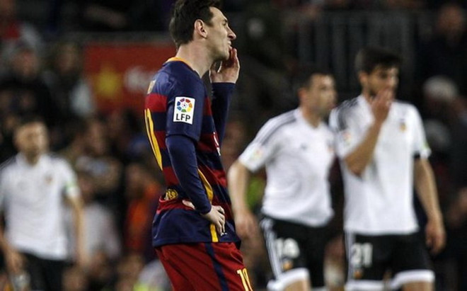 Thua trận thứ 3 liên tiếp, Barca bị Atletico san bằng điểm số ảnh 1