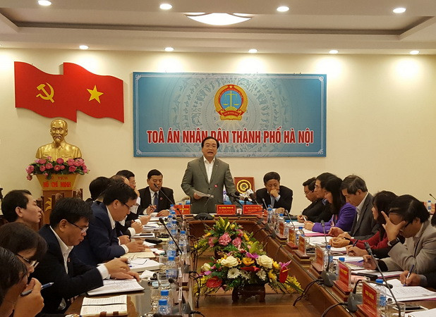 Bí thư Thành ủy Hà Nội Hoàng Trung Hải làm việc với Tòa án nhân dân Thành phố Hà Nội. (Ảnh: Kim Anh/TTXVN) Bí thư Thành ủy Hà Nội làm việc với Tòa án nhân dân thành phố ảnh 1
