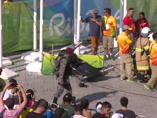 Rơi máy quay khổng lồ tại Olympic Rio, 7 người bị thương ảnh 1