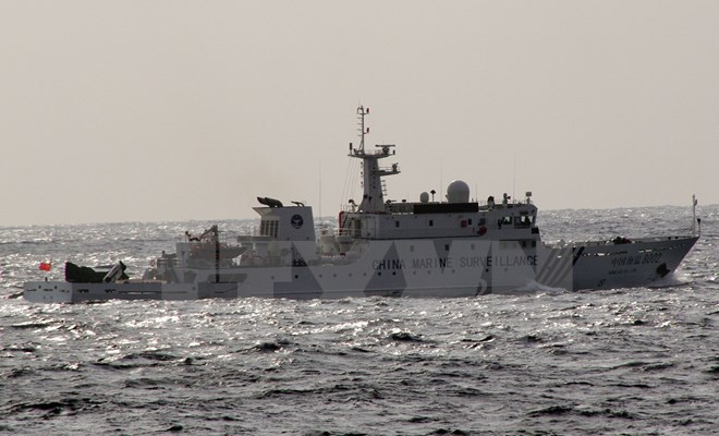 Tàu Trung Quốc tại vùng biển gần đảo tranh chấp Điếu Ngư/Senkaku. (Nguồn: AFP/TTXVN) Bốn tàu hải cảnh của Trung Quốc lại xâm nhập vùng biển Nhật Bản ảnh 1