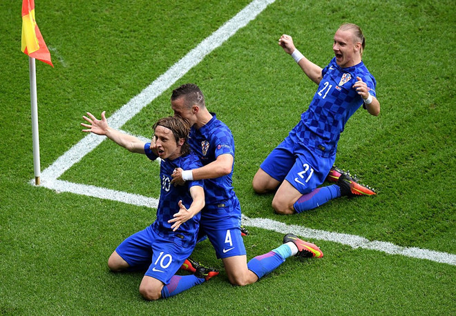 Luka Modric lập siêu phẩm giúp Croatia đánh bại Thổ Nhĩ Kỳ ảnh 1