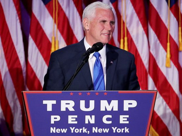 Thống đốc bang Indiana Mike Pence. (Nguồn: Getty Images) Thống đốc bang Indiana Mike Pence đắc cử chức Phó Tổng thống Mỹ ảnh 1