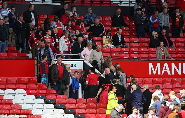 Hủy trận Manchester United - Bournemouth vì nguy cơ đánh bom ảnh 1