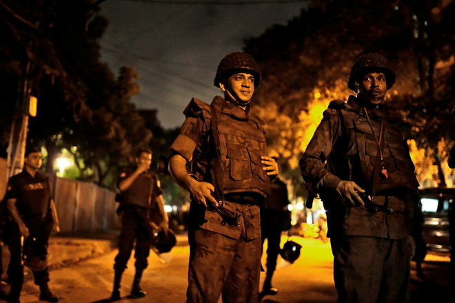 Sứ quán Việt Nam ở Bangladesh an toàn trong vụ tấn công khủng bố ảnh 1