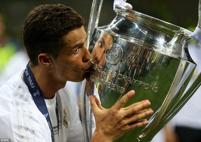 Ronaldo “nổ tưng bừng” sau khi Real vô địch Champions League ảnh 1