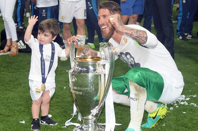 Ramos lập kỷ lục ở Champions League nhờ bàn thắng tranh cãi ảnh 1