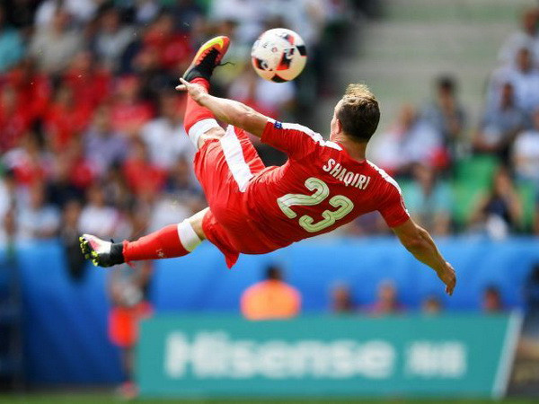 Vòng 1/8 EURO 2016: Thứ bóng đá quá thiếu cảm xúc, quá tẻ nhạt ảnh 1