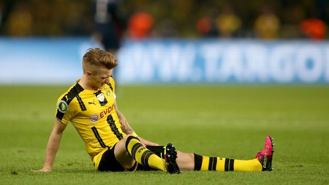 Reus dính chấn thương và lỡ trận gặp Bayern. (Nguồn: Reuters) Dortmund nhận tin sốc trước trận đối đầu Bayern Munich ảnh 1