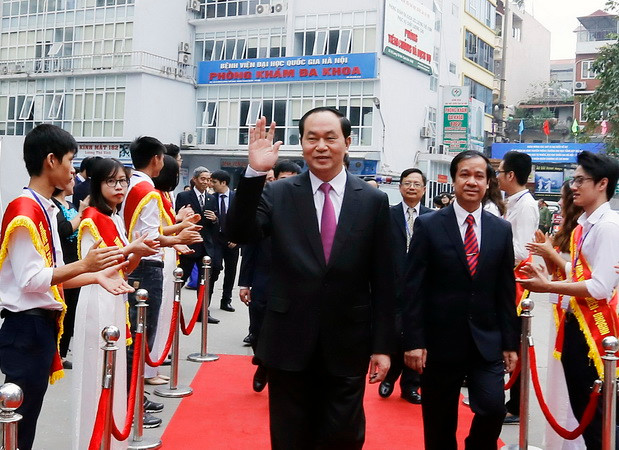 Chủ tịch nước Trần Đại Quang đến dự Lễ kỷ niệm 60 năm truyền thống trường Đại học Tổng hợp Hà Nội, trường Đại học Khoa học tự nhiên, Đại học Quốc gia Hà Nội (1956-2016) và đón nhận Huân chương Hồ Chí Minh. (Ảnh: An Đăng/TTXVN) Trường Đại học Khoa học Tự nhiên nhận Huân chương Hồ Chí Minh ảnh 1