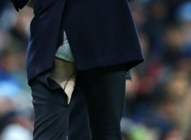 Zidane lập "cú đúp" rách quần khi chỉ đạo ở Champions League ảnh 1