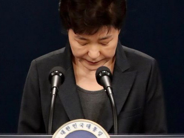 Tổng thống Hàn Quốc Park Geun-hye. (Nguồn: EPA) Hàn Quốc: Phe đối lập đề nghị Tổng thống Park Geun-hye từ chức ảnh 1