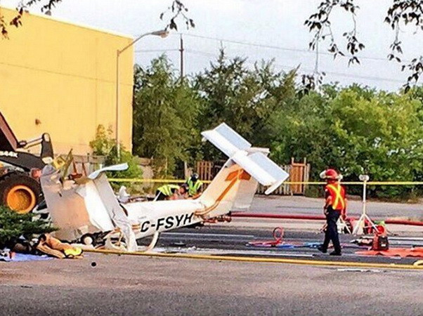 Đánh cắp máy bay rồi đâm xuống đường, một phi công thiệt mạng ảnh 1