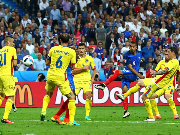 [Video] Siêu phẩm của Payet khiến Stade de France "nổ tung" ảnh 1