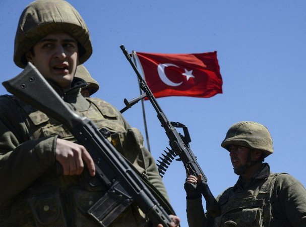 Thổ Nhĩ Kỳ tiếp tục sa thải hàng trăm quân nhân sau vụ đảo chính ảnh 1