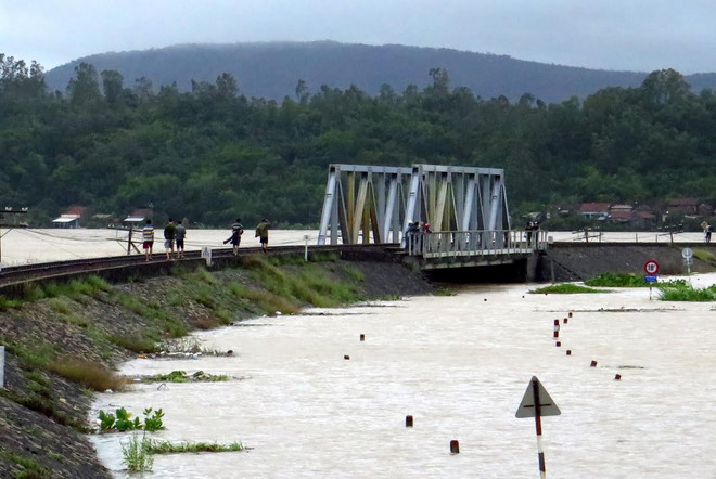 Phú Yên: 7 người mất tích do mưa lũ, mực nước các sông đang dâng ảnh 7