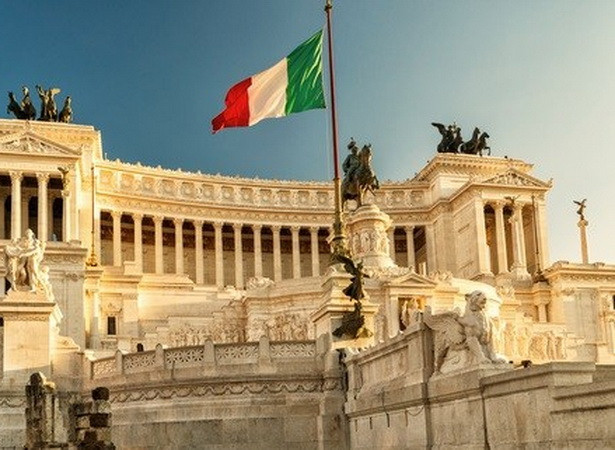EC dự báo Italy sẽ tiếp tục vi phạm quy định thâm hụt ngân sách ảnh 1