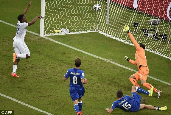 [Photo] Kinh nghiệm của Italy đánh bại sức trẻ đội tuyển Anh ảnh 6