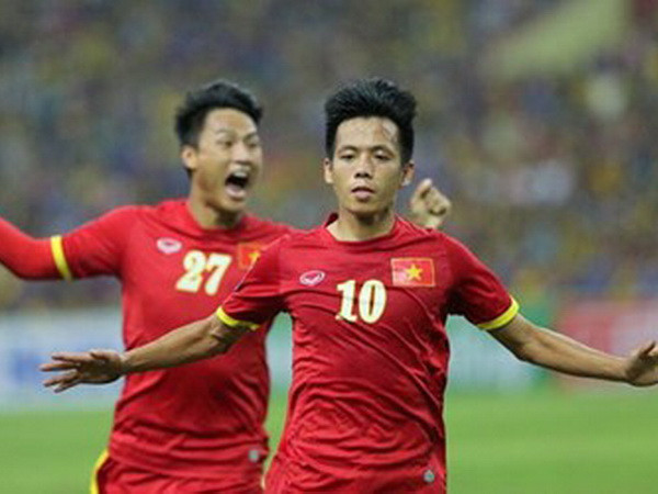 [Video] Cận cảnh cú cứa lòng tuyệt đẹp thành bàn của Văn Quyết ảnh 1