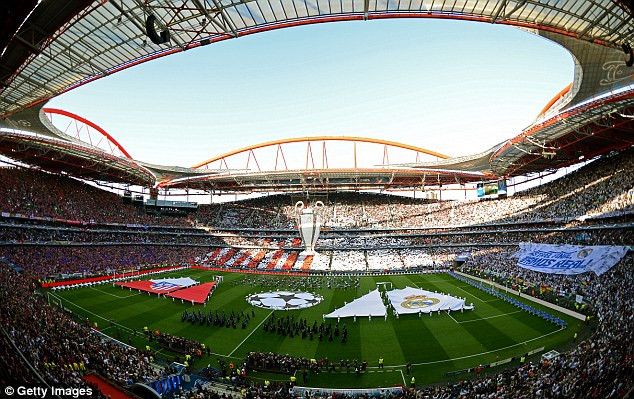 [Photo] Real Madrid hoàn tất giấc mơ Decima sau 12 năm chờ đợi ảnh 1