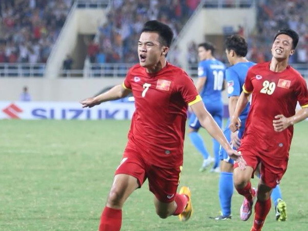 Cận cảnh bàn thắng tuyệt đẹp của Hoàng Thịnh vào lưới Philippines ảnh 1