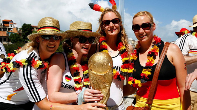 [Photo] Đức vùi dập Bồ Đào Nha trong ngày Mueller rực sáng ảnh 1