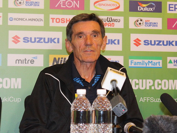 HLV ba lần vô địch AFF Cup khen Việt Nam đá...hay nhất giải ảnh 1