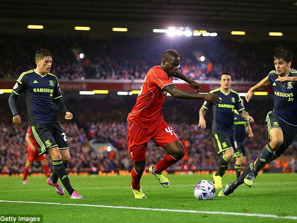 "Cậu bé hư" Balotelli: Đánh thức tôi khi tháng Chín kết thúc ảnh 1