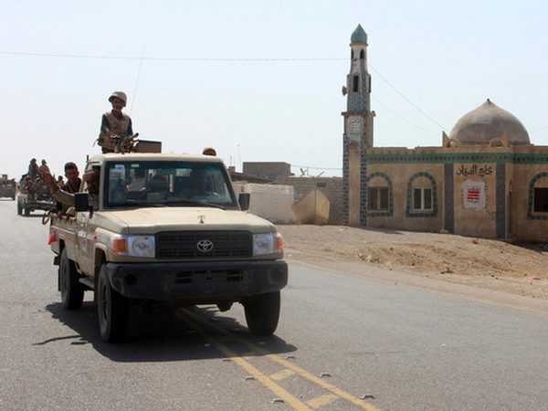 Quân đội Yemen cách Hodeida 20km. (Nguồn: AFP) Quân đội Yemen tiến sát cảng Hodeida do phiến quân kiểm soát ảnh 1