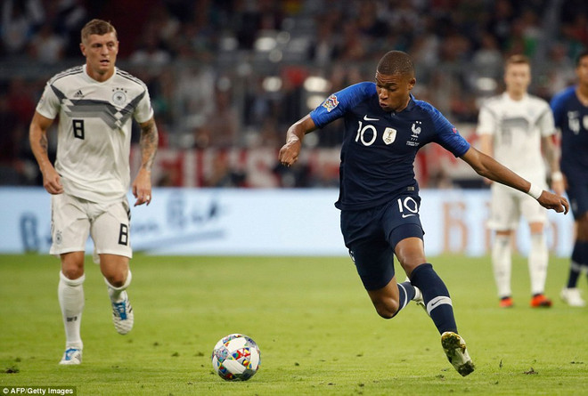 Tuyển Đức trước trận cầu 'sinh tử' với Pháp đêm nay: Lối nào cho Jogi? ảnh 2