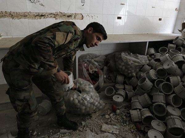 Quân đội Syria phát hiện cơ sở chế tạo chất độc hóa học của phiến quân ảnh 1