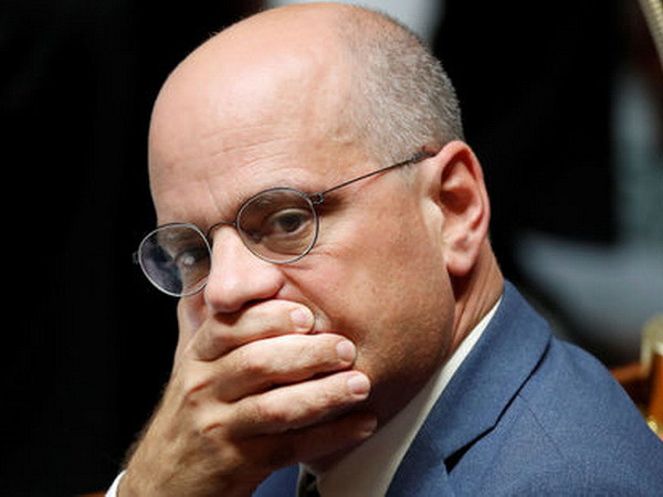 Bộ Giáo dục Pháp công bố kế hoạch cắt giảm hàng nghìn việc làm ảnh 1