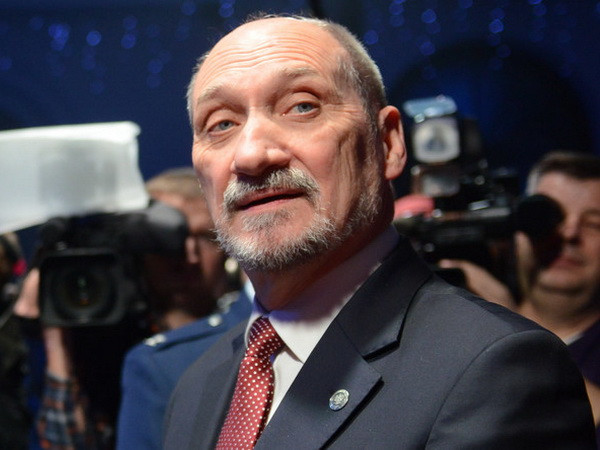 Ba Lan: Nhiều Bộ trưởng quan trọng bị cách chức trong cuộc cải tổ ảnh 1