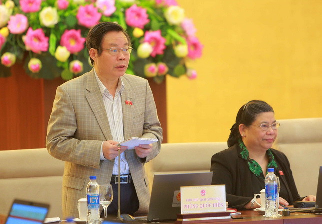 Phó Chủ tịch Quốc hội Phùng Quốc Hiển phát biểu ý kiến. (Ảnh: Dương Giang/TTXVN) Cần công bố công khai các hiện tượng thất thoát, lãng phí ảnh 2