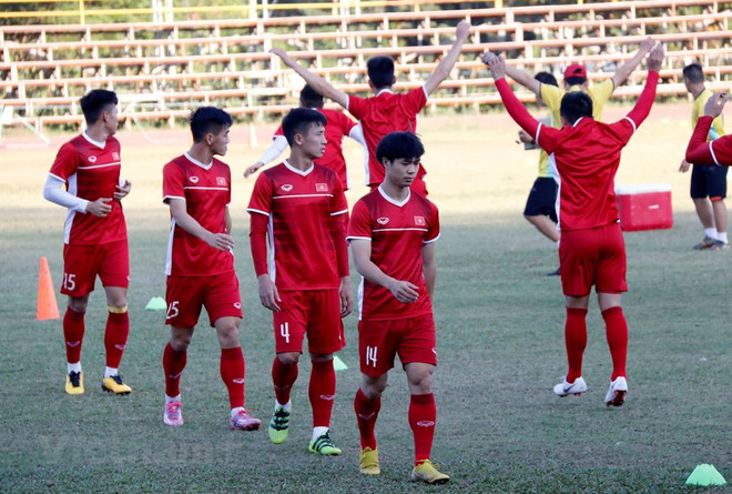Lịch trực tiếp AFF Cup 2018: Tuyển Việt Nam quyết giành 3 điểm ảnh 1