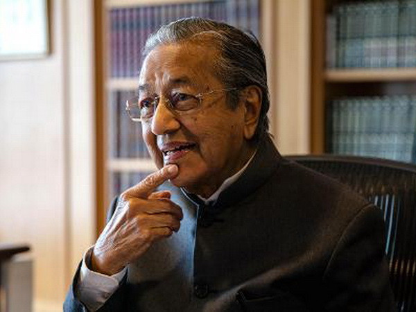 Thủ tướng Malaysia Mahathir Mohamad có thể tại vị lâu hơn cam kết ảnh 1