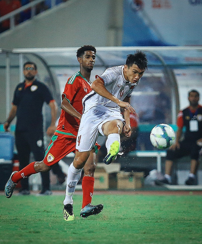 Video cận cảnh siêu phẩm của Đoàn Văn Hậu vào lưới U23 Oman ảnh 1