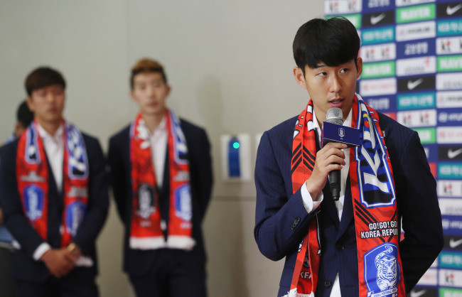 Đánh bại Đức, cầu thủ Hàn Quốc trở về trong tư thế người hùng ảnh 1