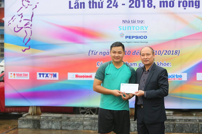 Đội bóng TTXVN giành á quân tại Hội khỏe Hội Nhà báo Thành phố Hà Nội ảnh 4