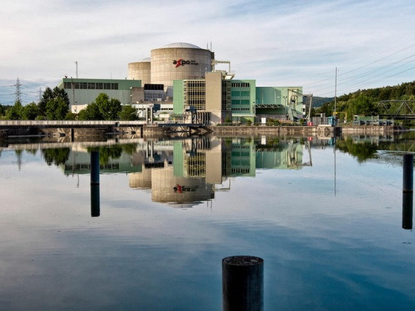 Thụy Sĩ tái khởi động lò phản ứng hạt nhân lâu đời nhất thế giới ảnh 1