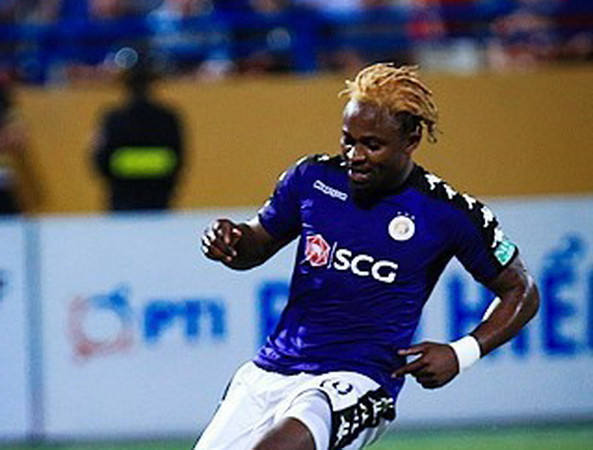 Chân sút số 1 của Hà Nội FC bị 'treo giò' vì hành vi bạo lực ảnh 1