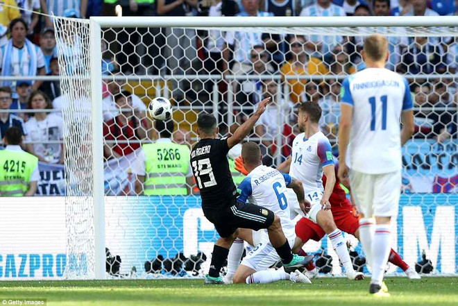Messi sút hỏng penalty, tuyển Argentina chia điểm trước Iceland ảnh 2
