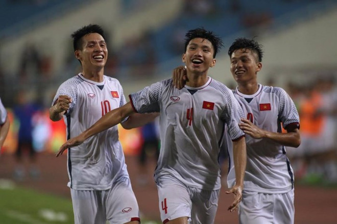 U23 Việt Nam - U23 Oman 1-0: Siêu phẩm của Đoàn Văn Hậu ảnh 1