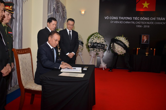 Lễ truy điệu, mở sổ tang và viếng Chủ tịch nước tại Campuchia ảnh 6