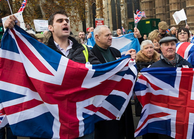 Anh: 54% số người được hỏi ủng hộ ở lại Liên minh châu Âu ảnh 1