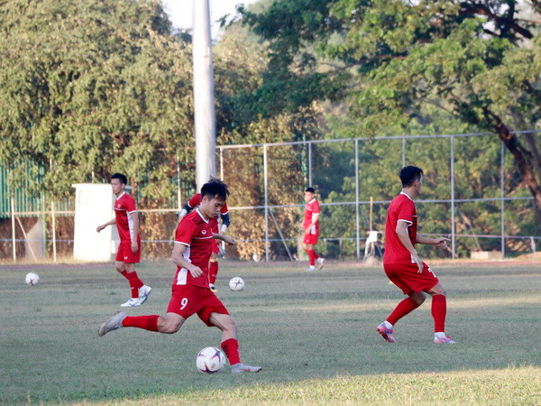 AFF Suzuki Cup 2018: Tuyển thủ Việt Nam ấm lòng dù thi đấu xa nhà ảnh 1
