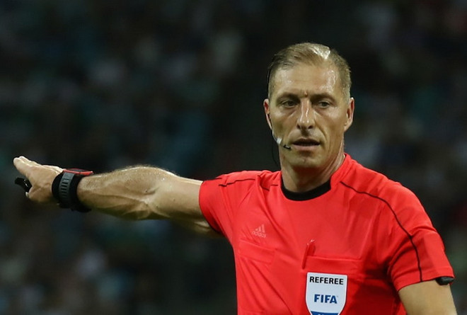Công bố danh tính trọng tài bắt chính trận khai mạc World Cup 2018 ảnh 1