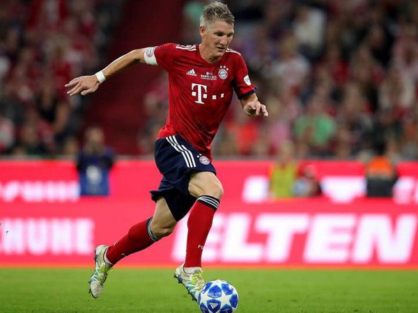 Schweinsteiger ghi bàn trong trận Bayern đánh bại Chicago Fire ảnh 16